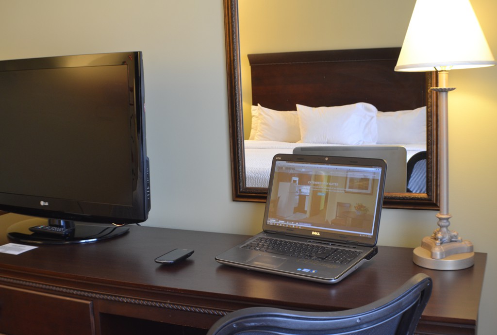 Euro-Suites Hotel — photo 21 of 25